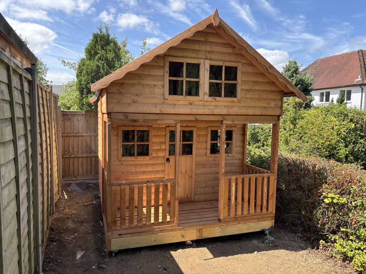 Modern garden room installed on ground screws by Gorilla Base
